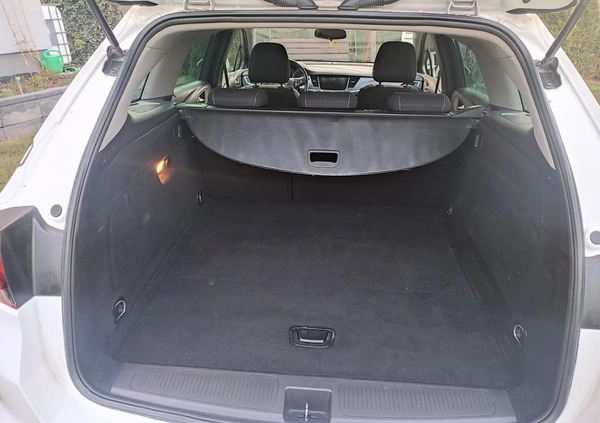 Opel Astra cena 41500 przebieg: 172000, rok produkcji 2018 z Kielce małe 742